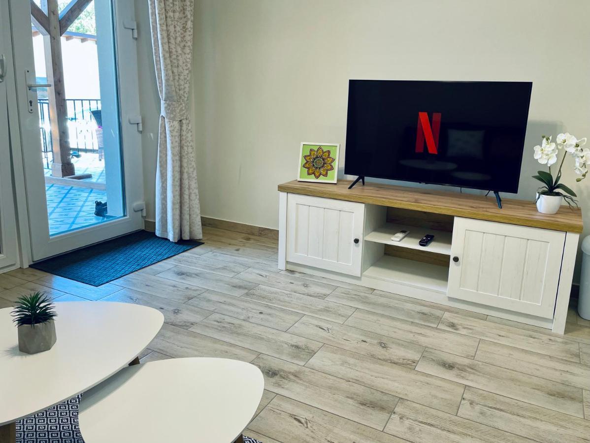 Voeroesmarty Apartmanhaz Makó Zewnętrze zdjęcie