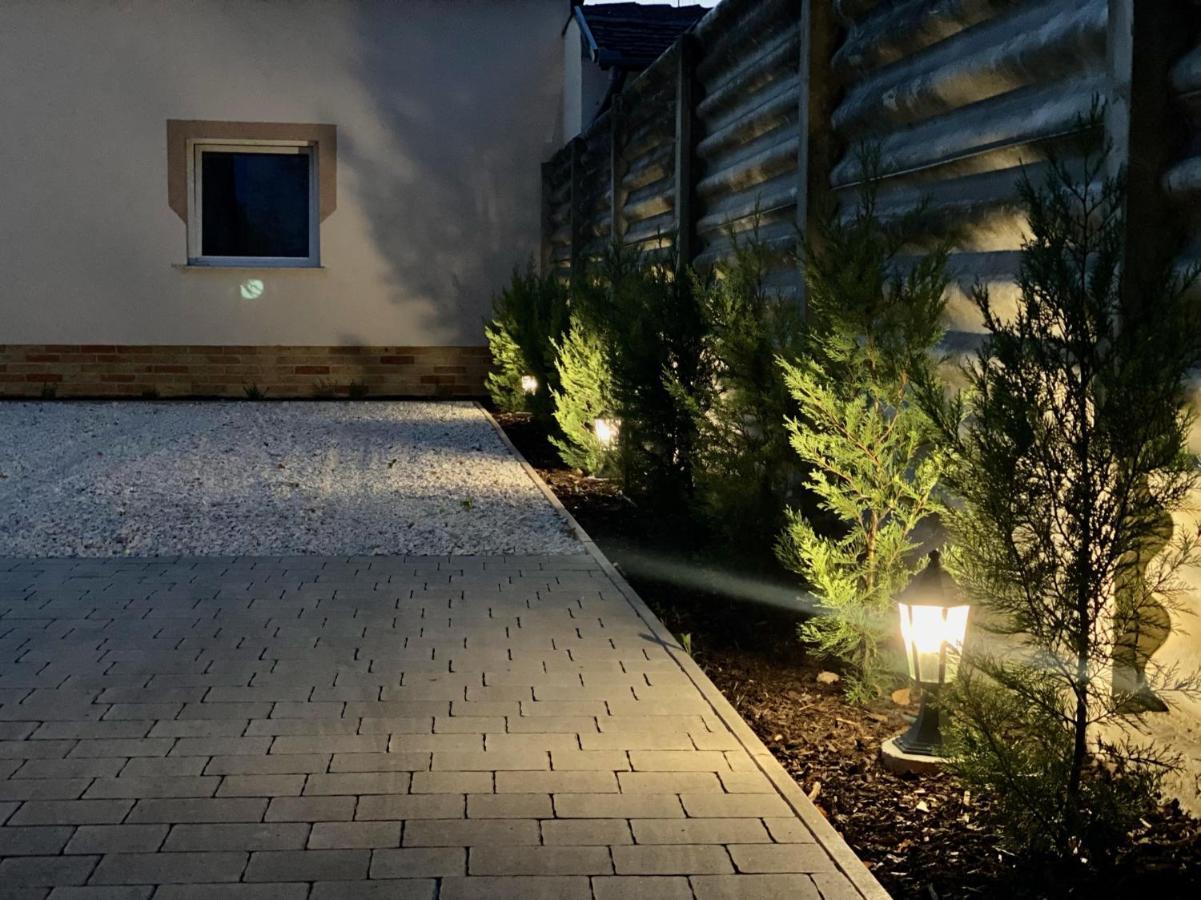 Voeroesmarty Apartmanhaz Makó Zewnętrze zdjęcie