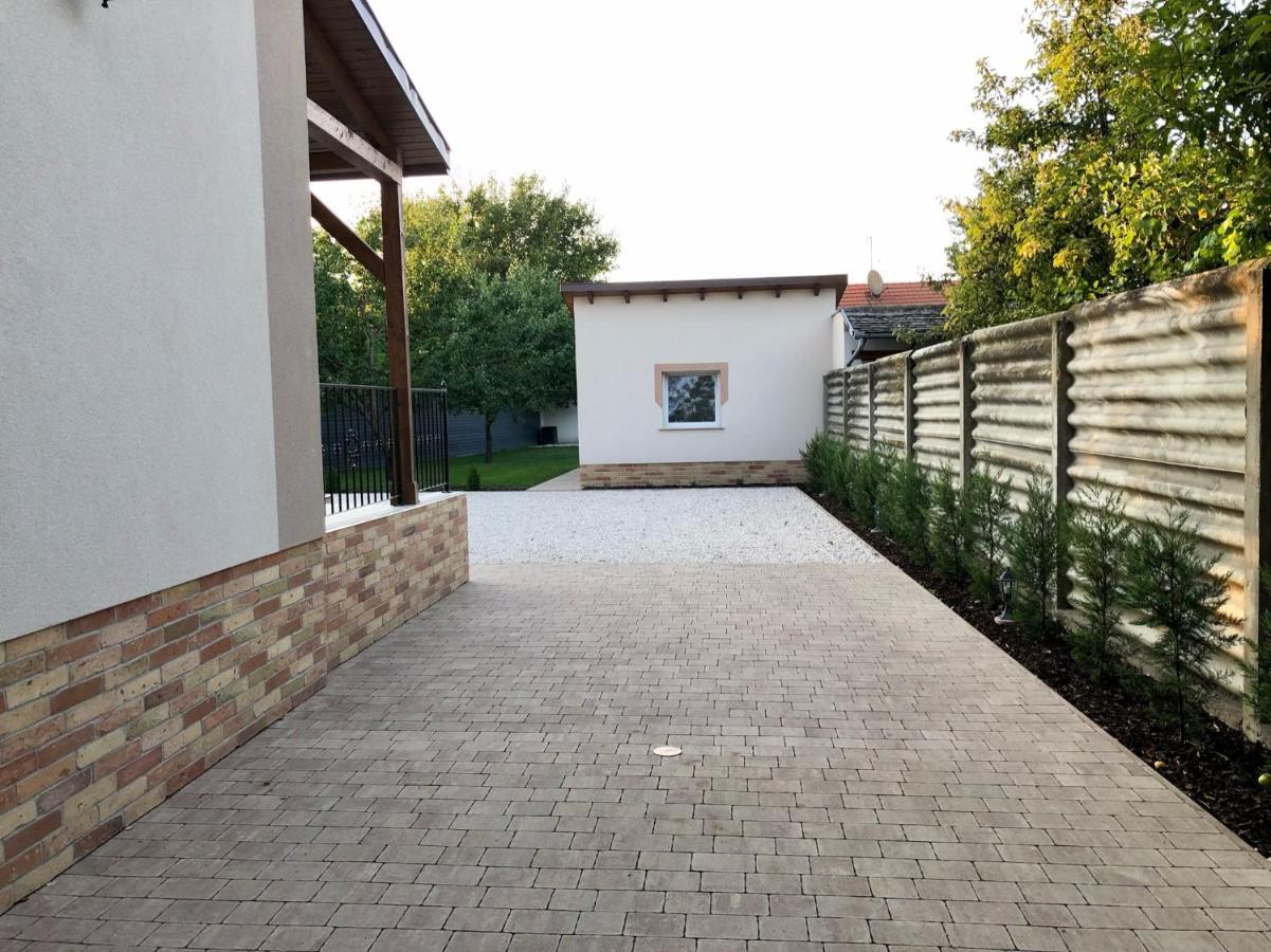 Voeroesmarty Apartmanhaz Makó Zewnętrze zdjęcie