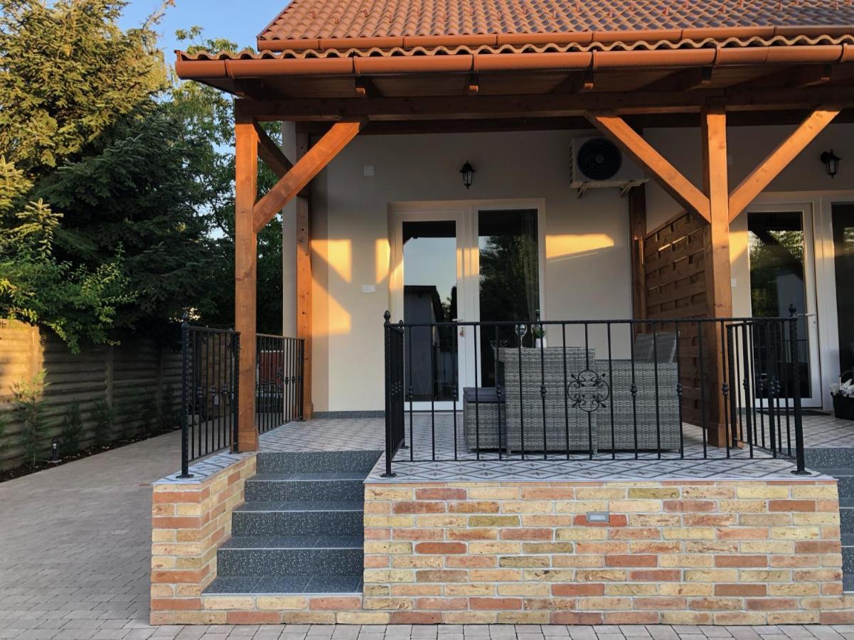 Voeroesmarty Apartmanhaz Makó Zewnętrze zdjęcie