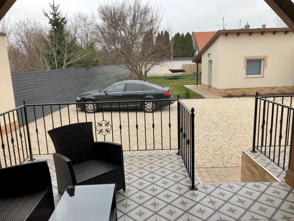 Voeroesmarty Apartmanhaz Makó Zewnętrze zdjęcie