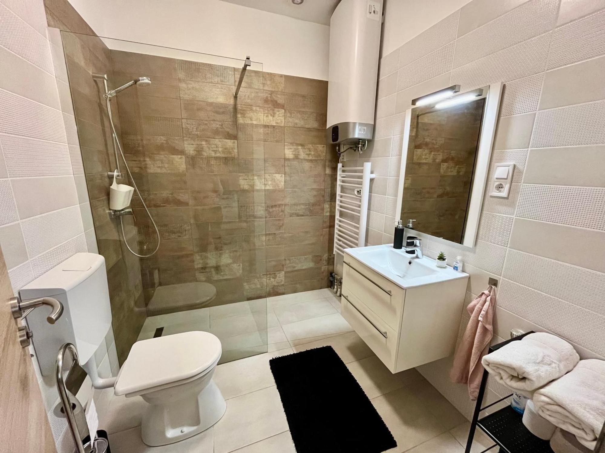 Voeroesmarty Apartmanhaz Makó Zewnętrze zdjęcie