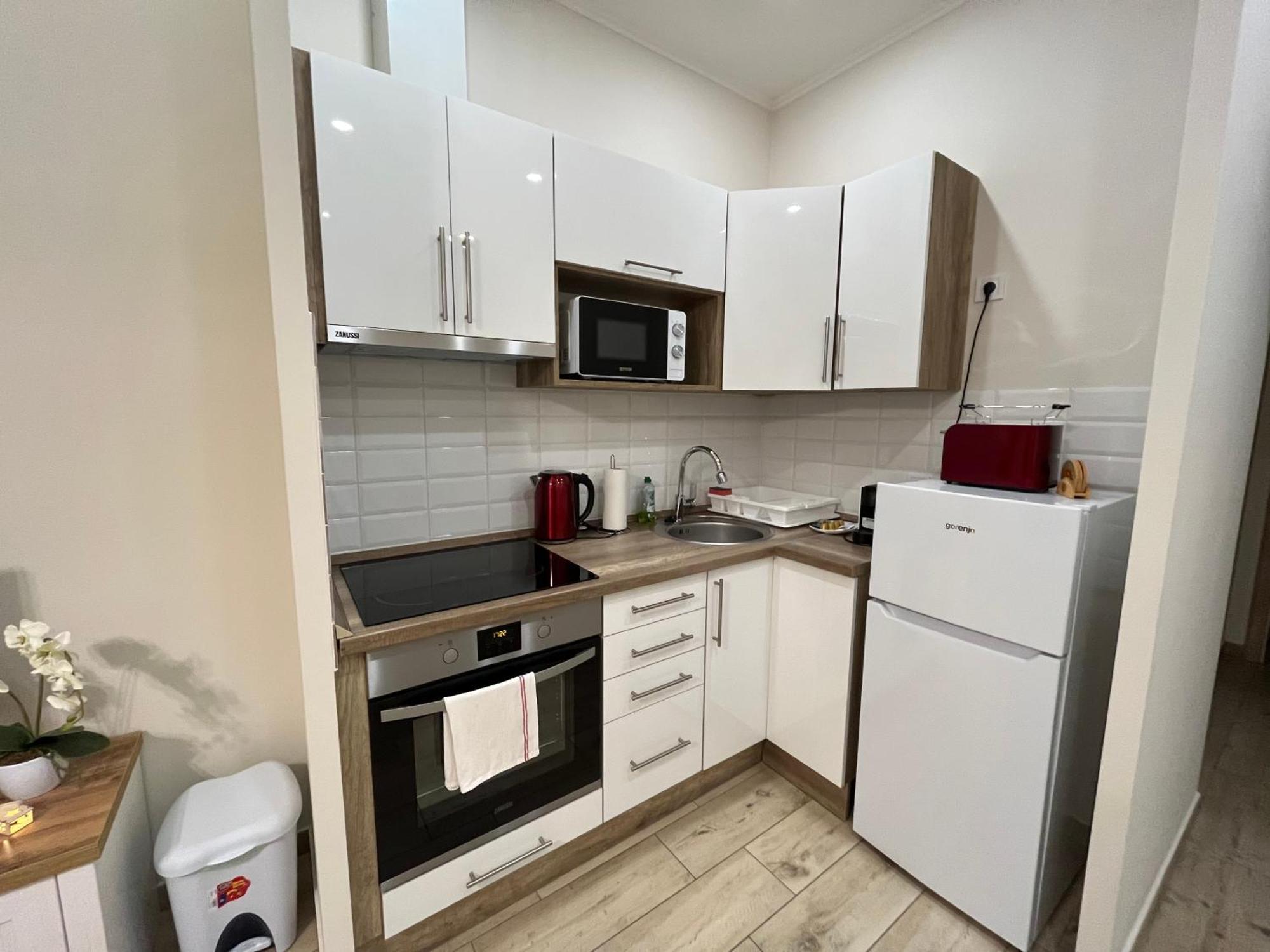 Voeroesmarty Apartmanhaz Makó Zewnętrze zdjęcie