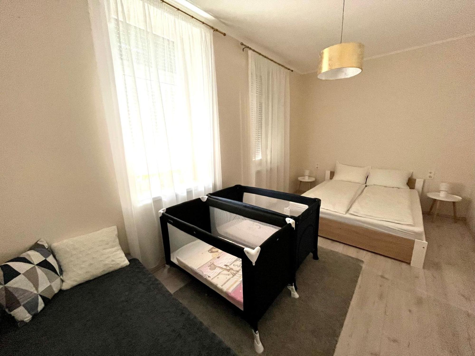 Voeroesmarty Apartmanhaz Makó Zewnętrze zdjęcie