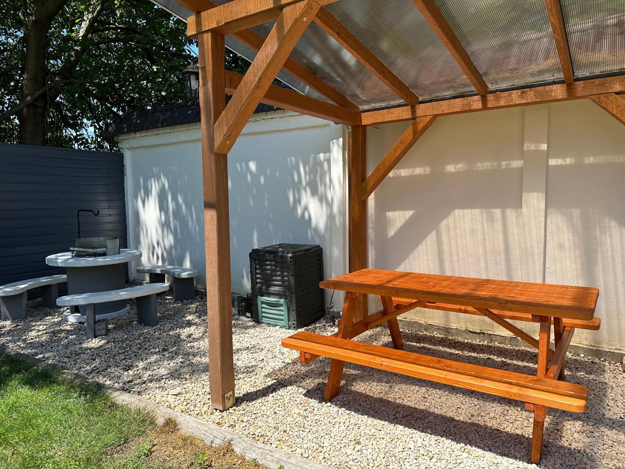 Voeroesmarty Apartmanhaz Makó Zewnętrze zdjęcie