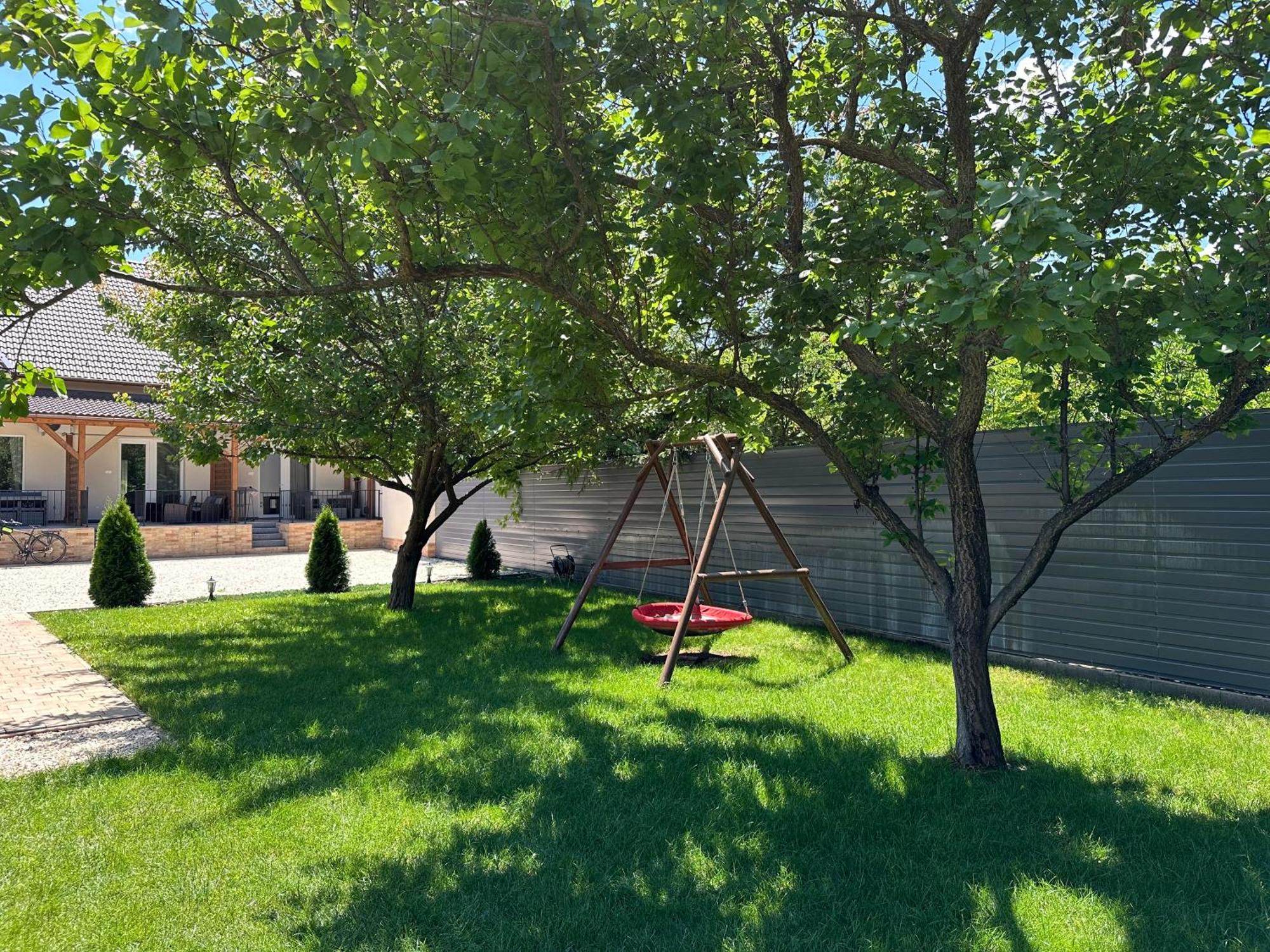 Voeroesmarty Apartmanhaz Makó Zewnętrze zdjęcie